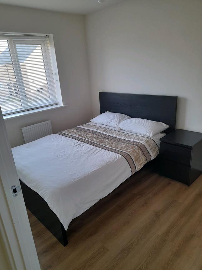 Double room for rent in Burton-on-Trent  Main Photo