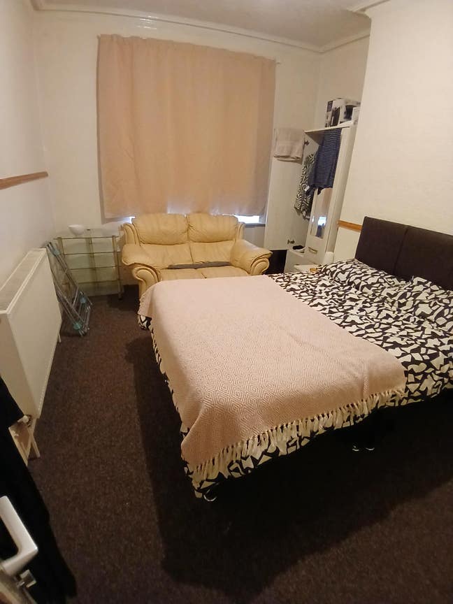 Double bedroom, &pound;495 pcm, bills included  Main Photo
