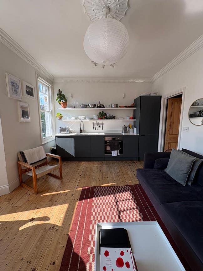 Bright Double Room in Haringey  Main Photo