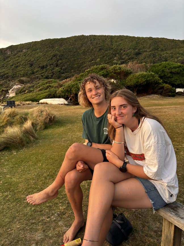 Young couple looking for a room! Main Photo