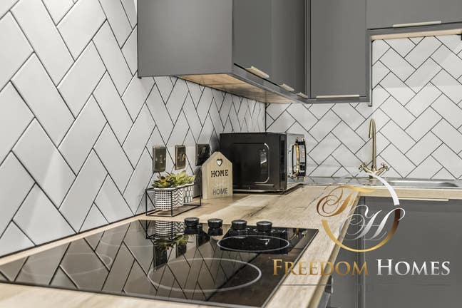 Bespoke Studio with Ensuite in Fellowes Road - PE2 Main Photo