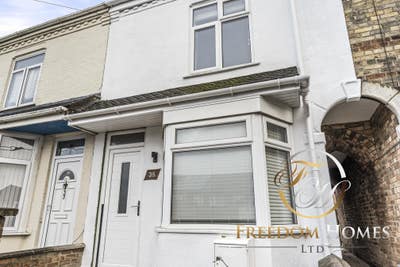 Bespoke Studio with Ensuite in Fellowes Road - PE2 Main Photo