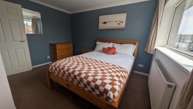 Double Room Available Main Photo