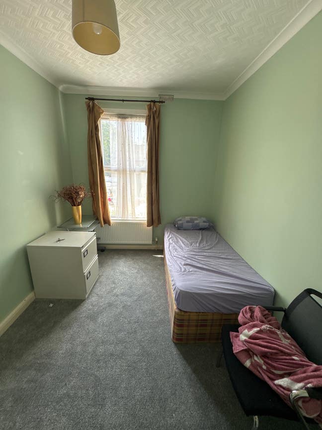 Room available  Main Photo