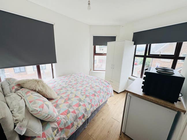 En-Suite Room Near Luton Interchange/Station Main Photo