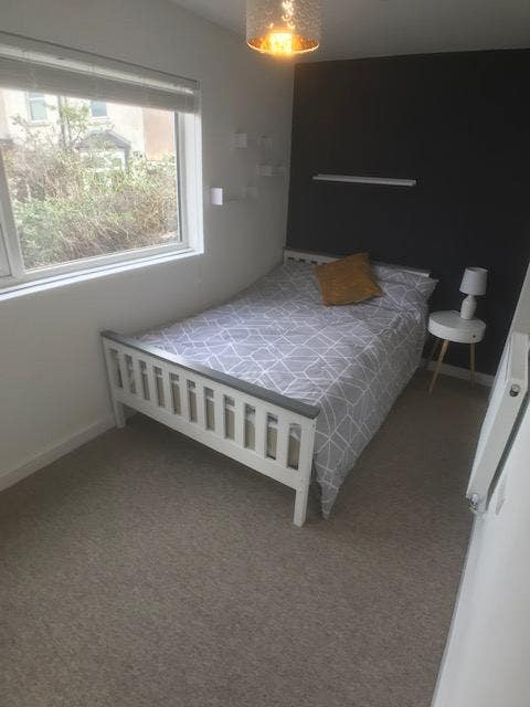 Modern Ensuite double room. Fishponds Main Photo