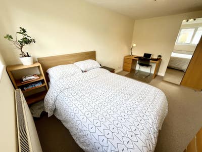 Lovely Large Double Room with En-Suite in Cheadle Main Photo