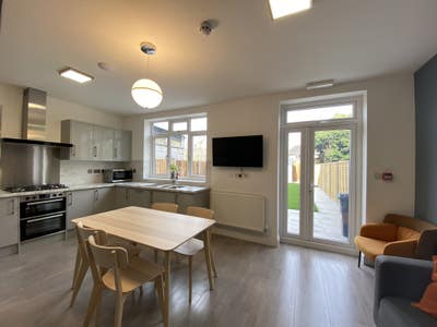Big Room, Single Occupancy, 5 Min to Tube Main Photo