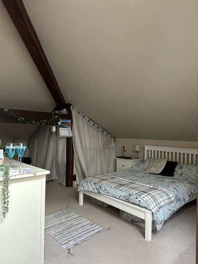 One double bedroom (and en-suite) in Ware Main Photo