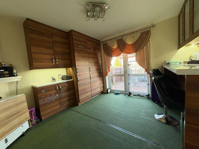 Charming home in Brislington  Main Photo