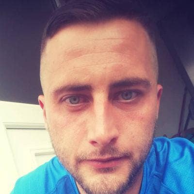 Professional Male seeks a single or double room Main Photo