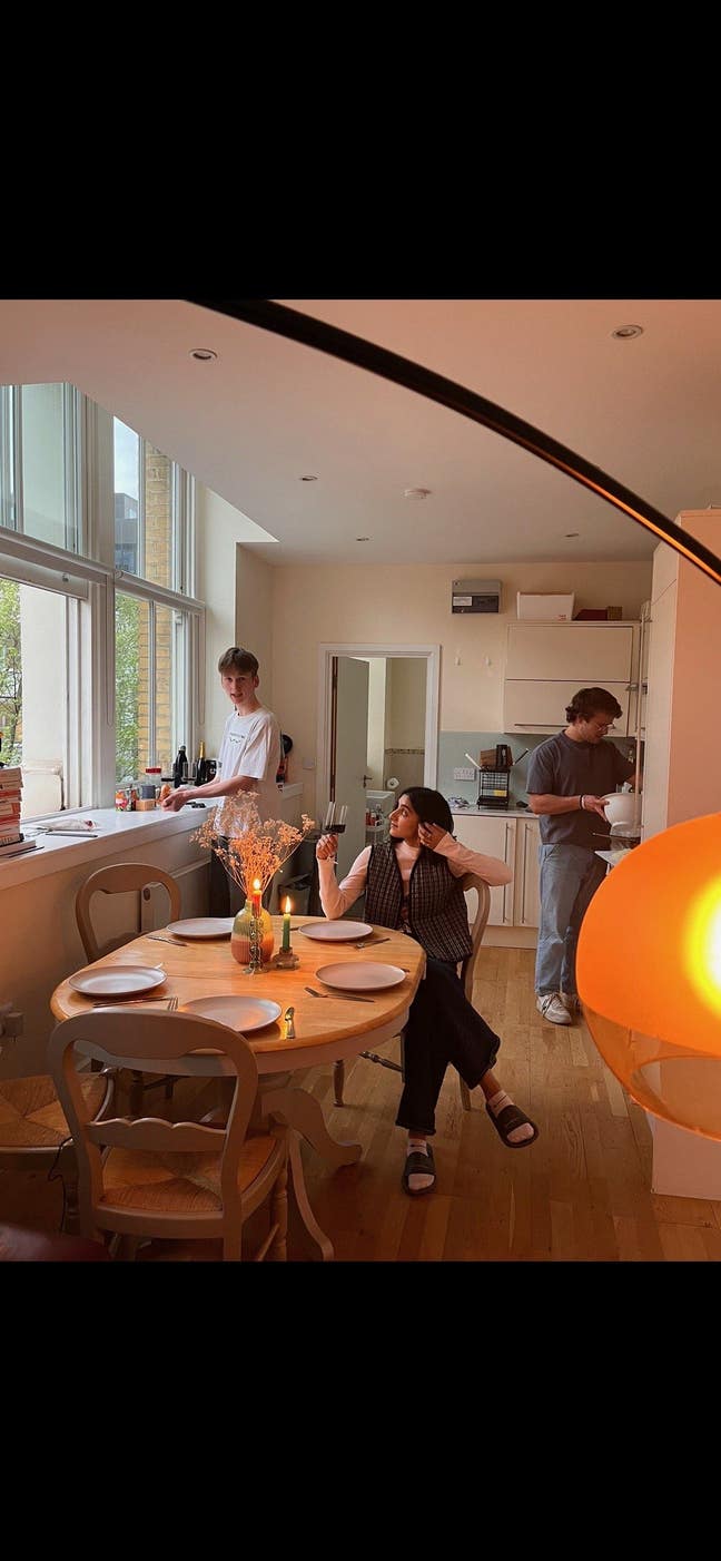 Beautiful and bright Shoreditch flat! Main Photo