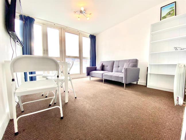 Fitzrovia 4-Bed Duplex with Balcony Main Photo