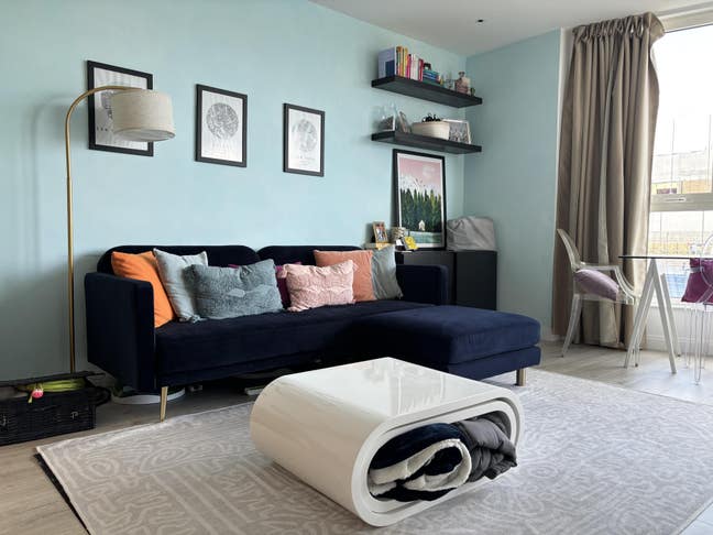 1 bed 1 bath Furnished Flat with Large Windows  Main Photo