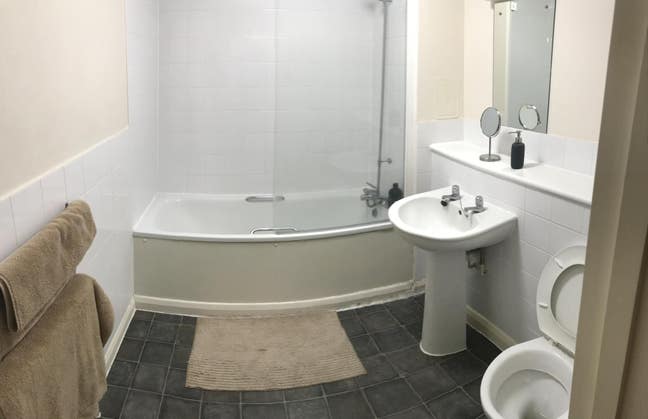 Large double room with fitted kitchen dining area  Main Photo