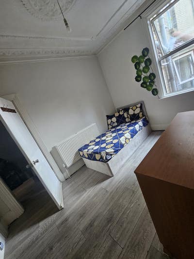 Spacious Single  available now in Plumstead ( Se18 Main Photo