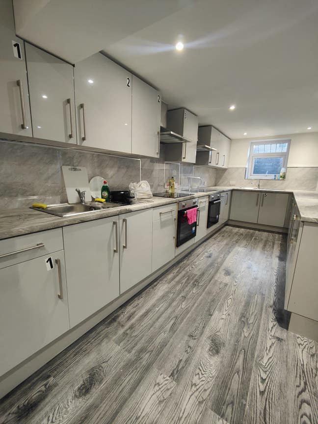 Room 9, 19 Merton Road | BD71RE | Available now Main Photo