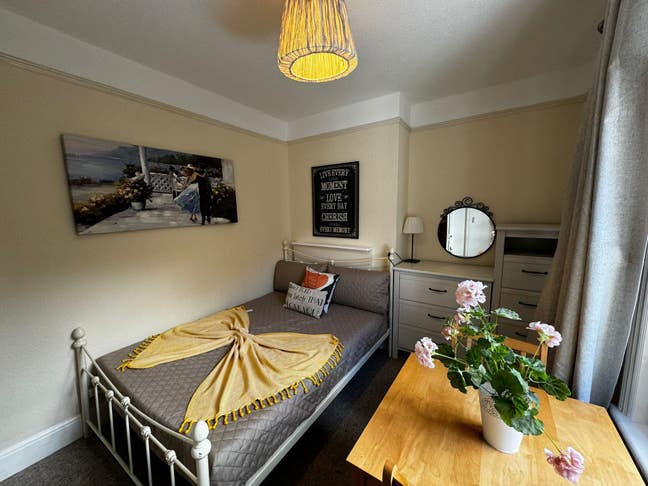 Massive Room - 6 Min.Walk to the Train Station Main Photo