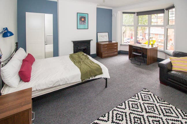 Rooms in a Student Shared House Available 2025-26 Main Photo