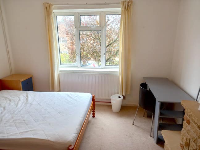 Bright double room house with lots of storage. Main Photo