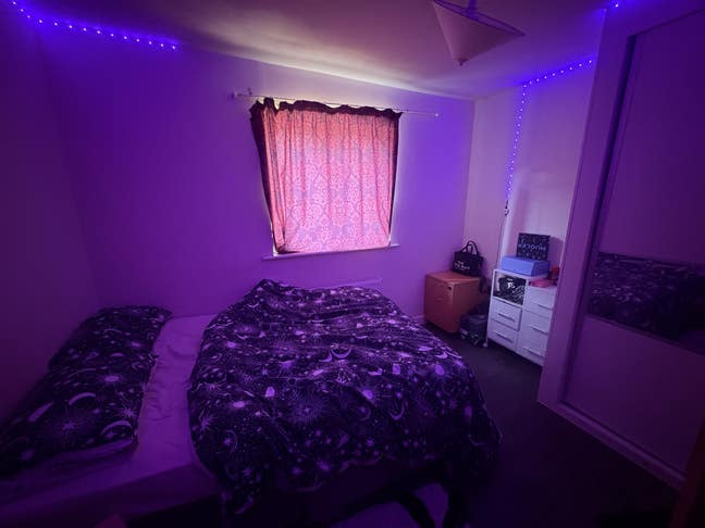 1 Bedroom with Private Bathroom – Shared Kitchen  Main Photo