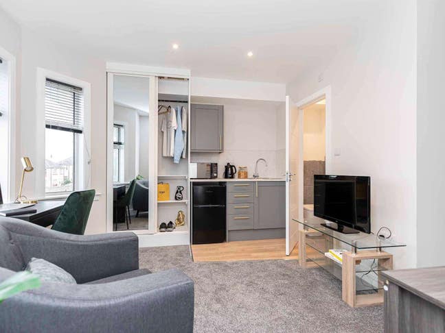 Stylish & Modern - Private Garden En-Suite Rooms Main Photo