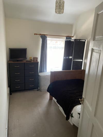 Single room to rent Main Photo