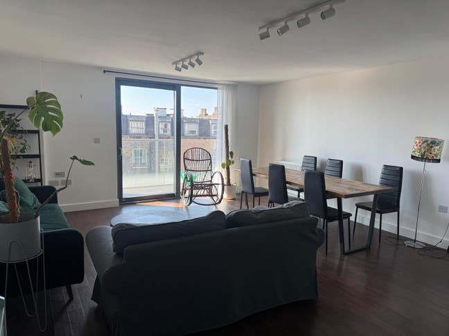 Double room in Dalston for the summer  Main Photo