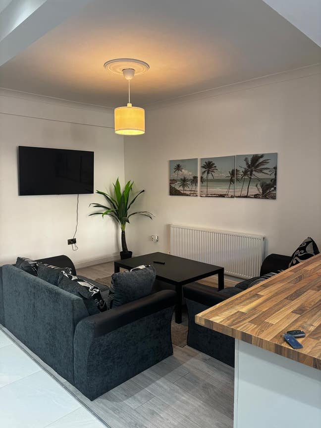 🏡 Spacious Double Room Wood Green (LAST ONE)  🛋️✨ Main Photo