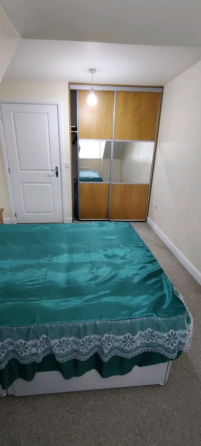 Room available in lovely location  Main Photo