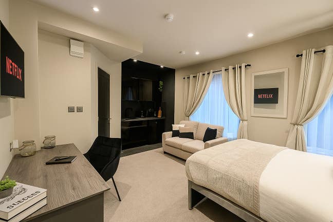 🔥 Brand-New Boutique Studios & Ensuite Room Main Photo