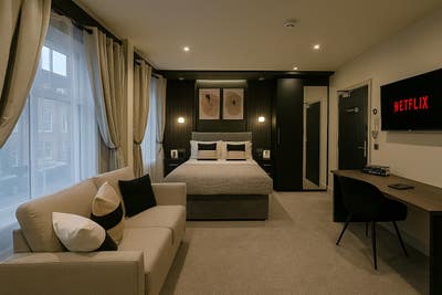 🔥 Brand-New Boutique Studios & Ensuite Room Main Photo