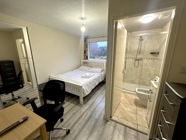 Spacious En-Suite Room Near Deansgate & Quays Main Photo
