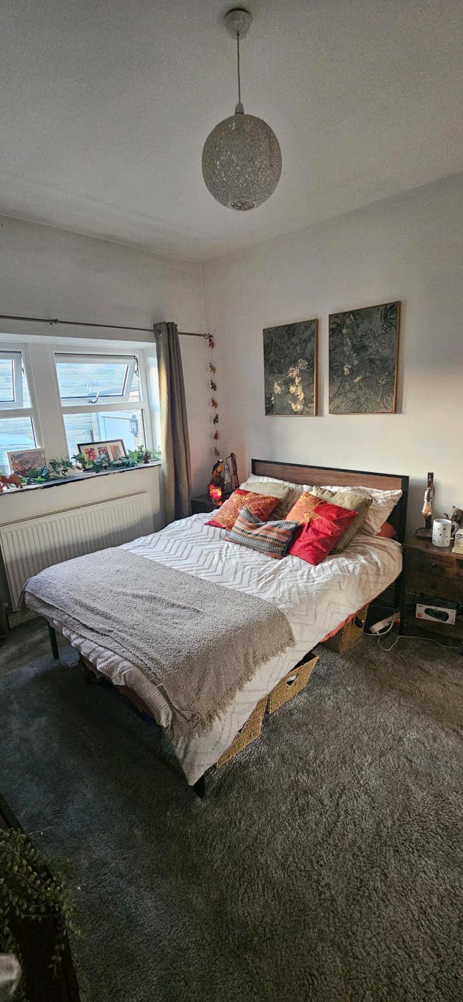 Beautiful double room in the heart of Pudsey Main Photo