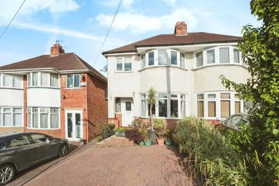 Double bedroom with whole house fully refurbished  Main Photo