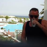 Professional Male seeks a double room Main Photo