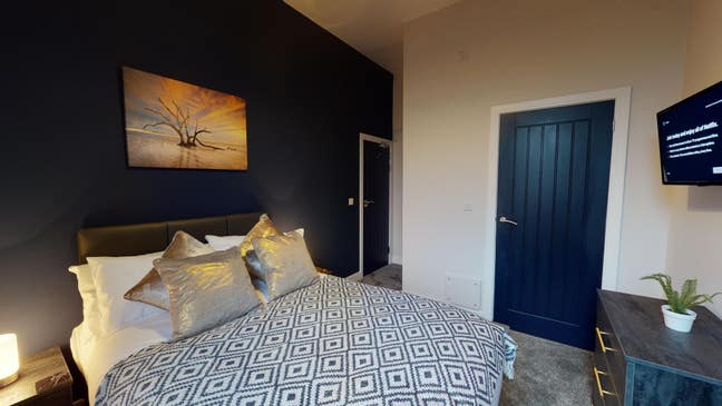 ✨ Premium rooms in central location Main Photo