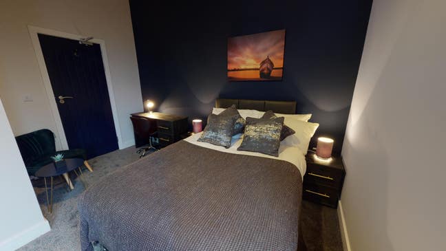 ✨ Premium rooms in central location Main Photo