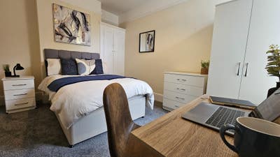 😲 Large Double Rooms • No Deposit Option (8Mr) Main Photo