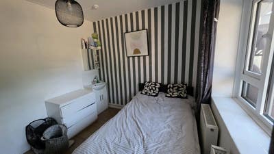 Double room in Parsons Green Main Photo