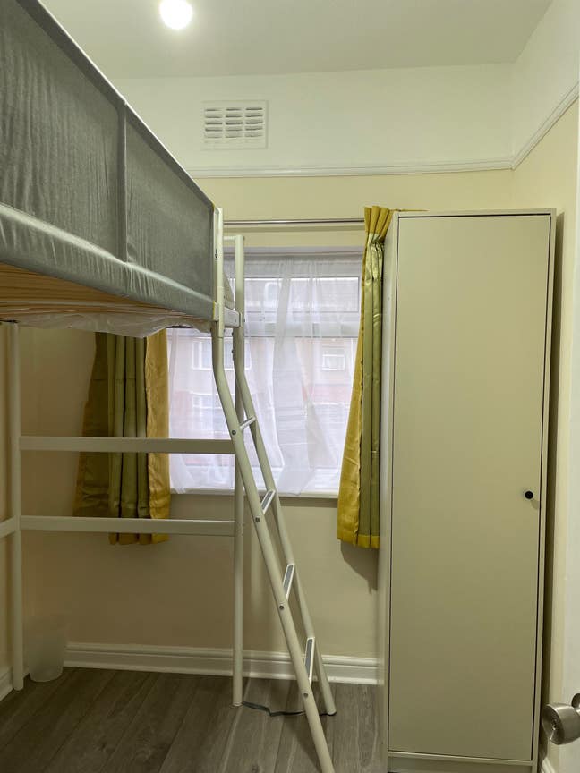 Female Only! Single Room 10Mins from Gants Hill St Main Photo