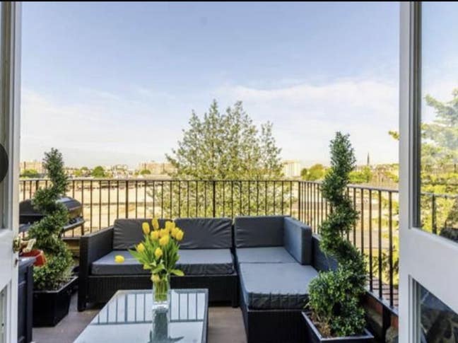 Room for rent in West Kensington Main Photo