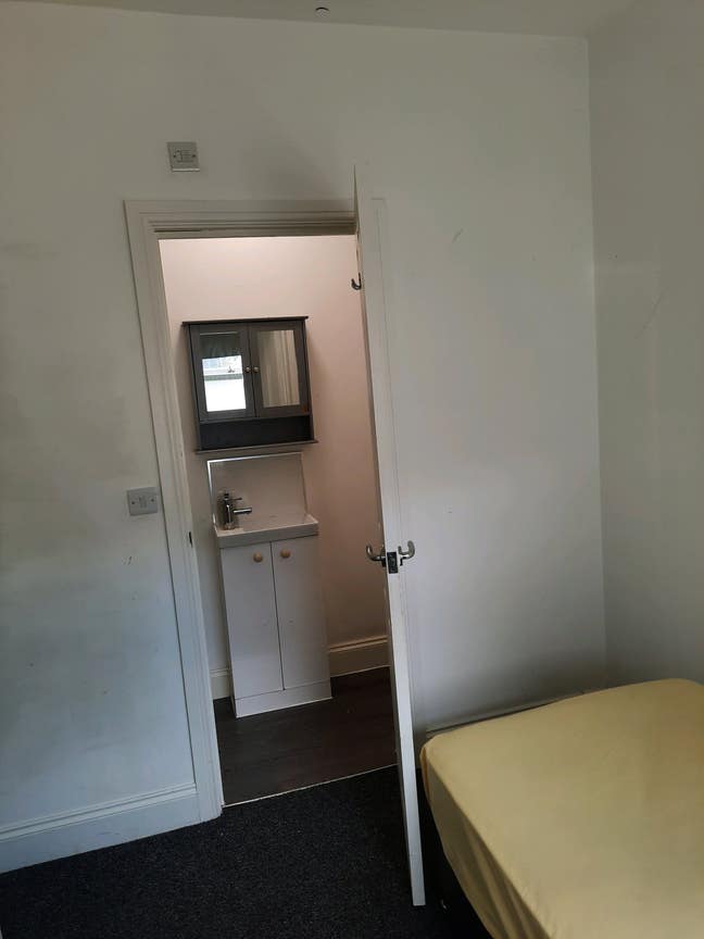 Room to let Main Photo
