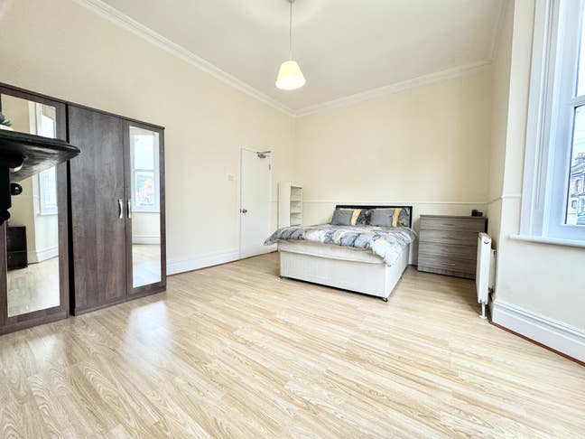 2 Dbl Rooms in Surrey Quays Living Garden   Main Photo