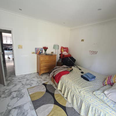 Studio for Rent in Farnborough Road Main Photo