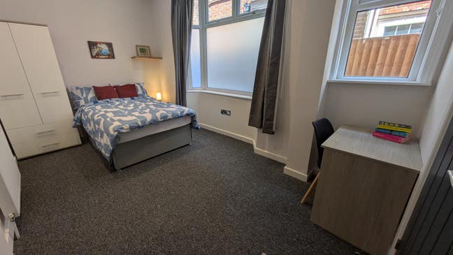 Brand new ensuite house share in the Polygon Main Photo