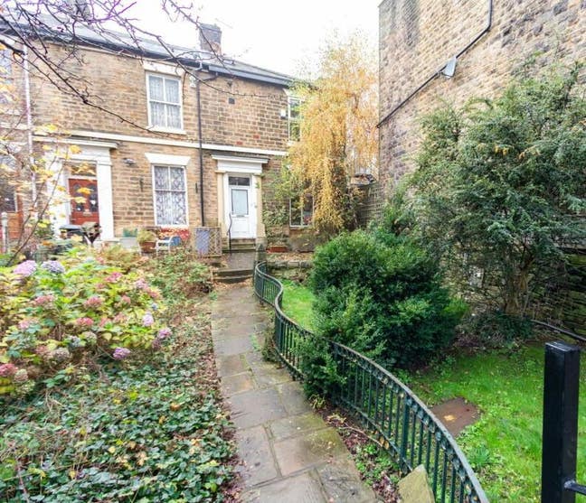 Room in a 5 person house, Broomhill. Main Photo