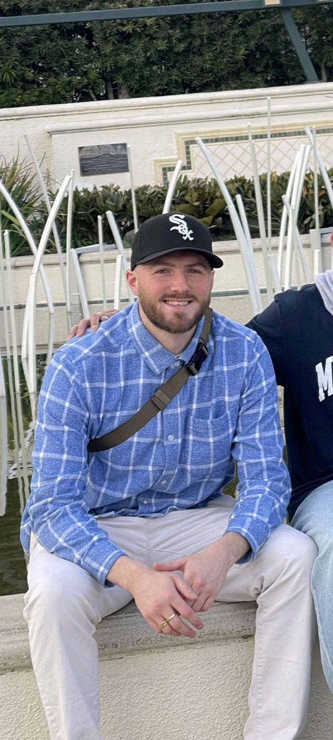 Looking for room to rent / Team up with others Main Photo