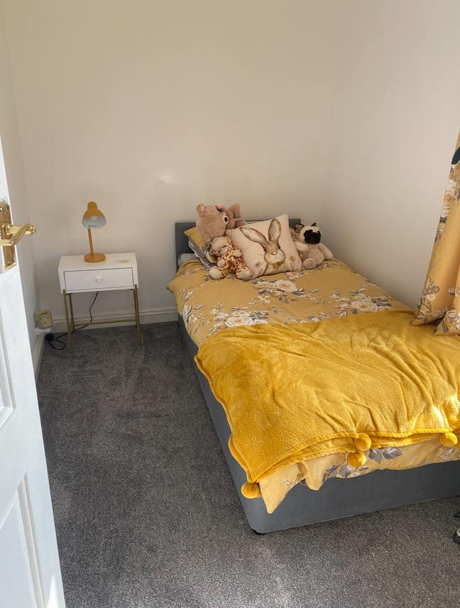 Single Bedroom  Main Photo