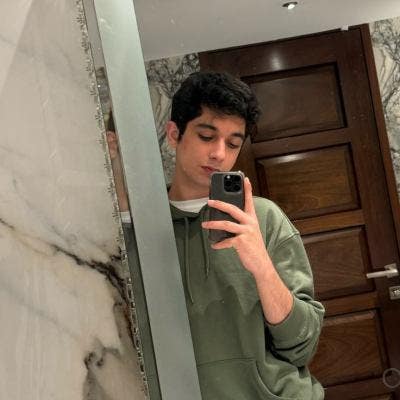 Working Male seeks a single or double room Main Photo